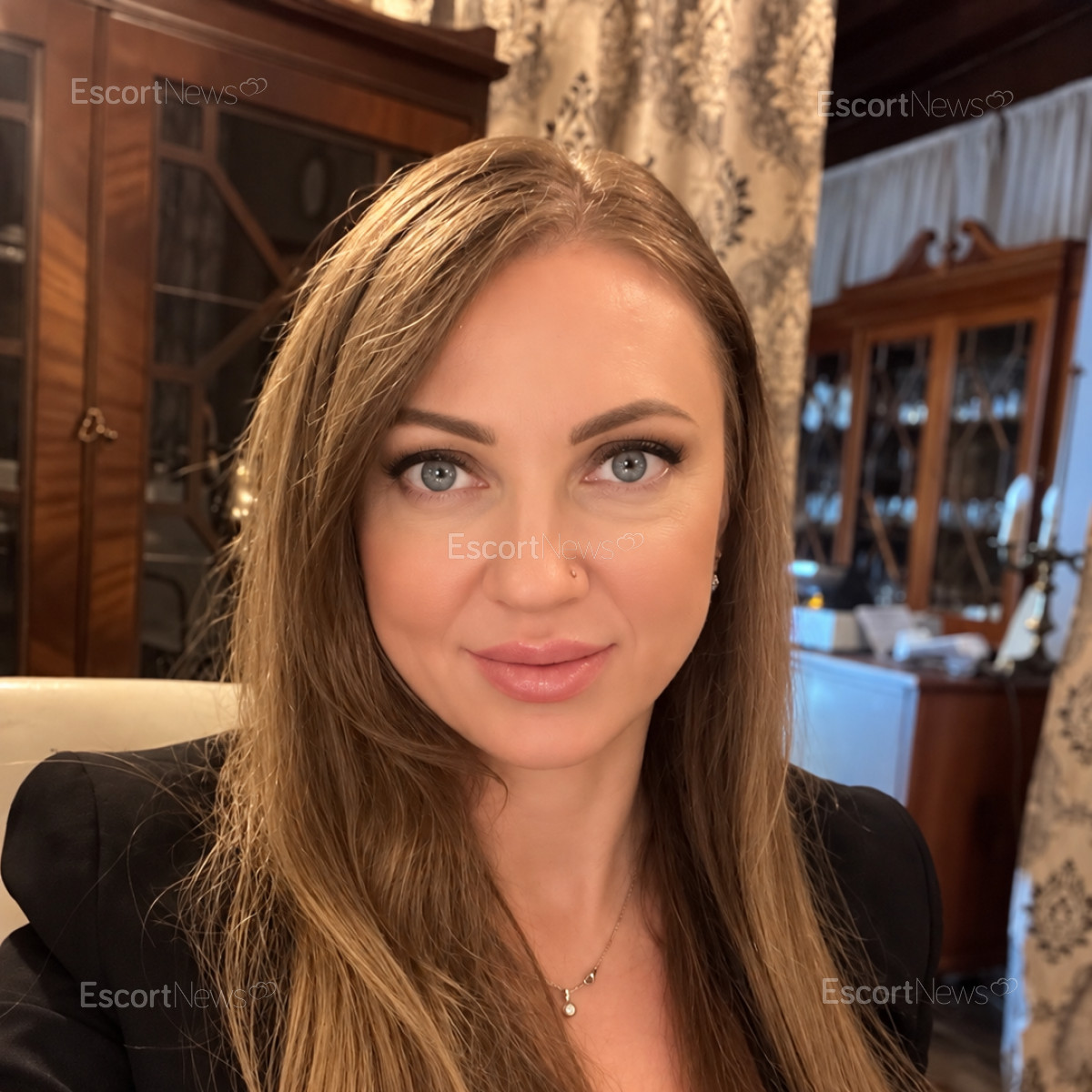 Alina Lauren