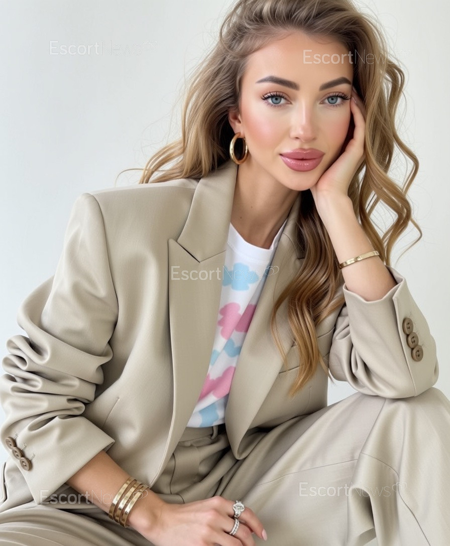 Alina Queen