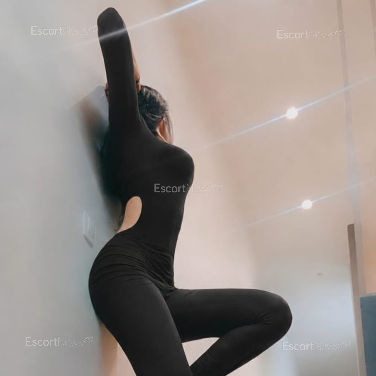 MIRACLE NAUMI 
