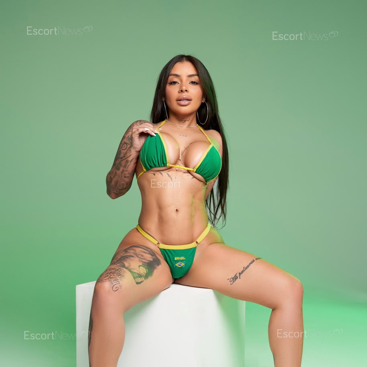 ANGELINA VIP
