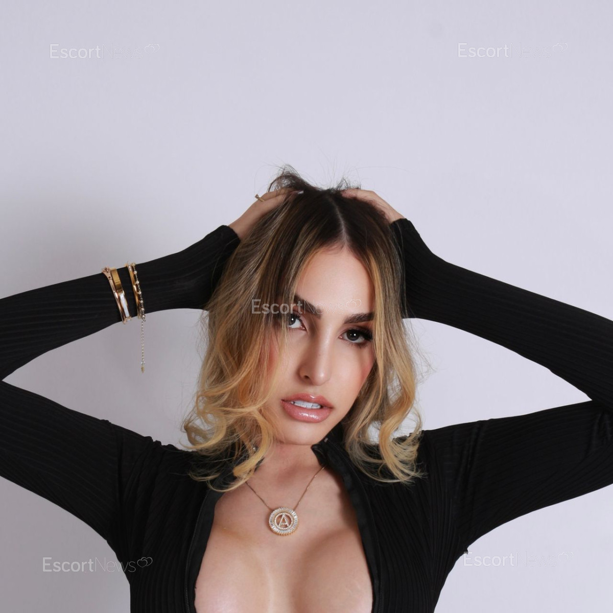 ALINE VIP