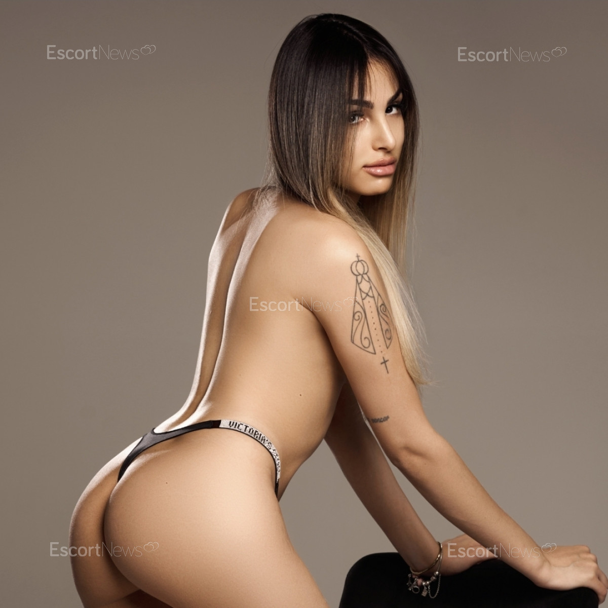 ALINE VIP