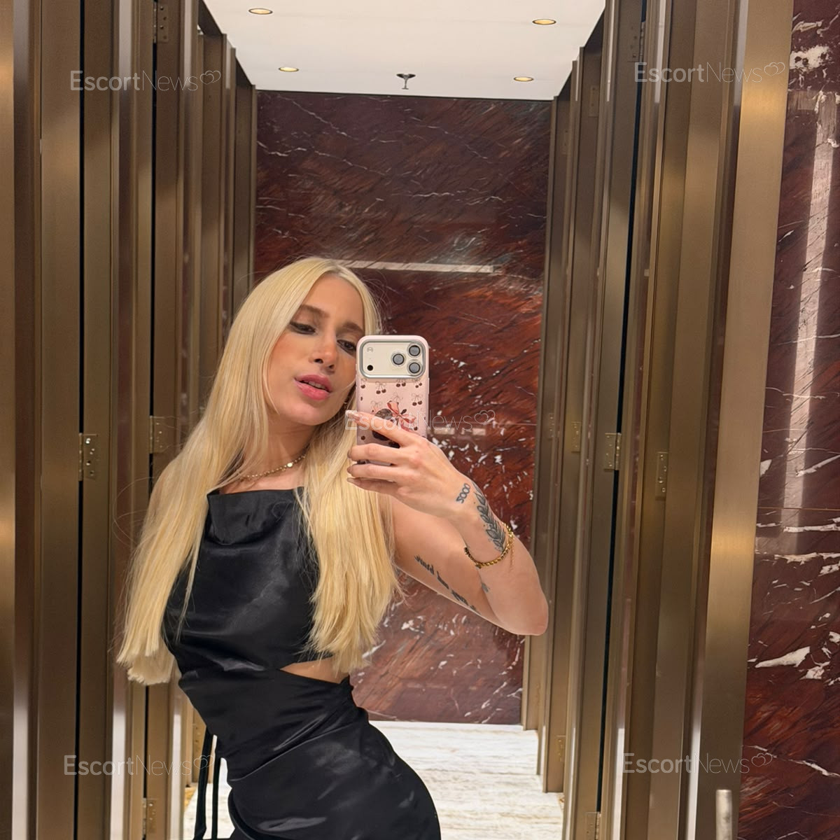 AYLA VIP